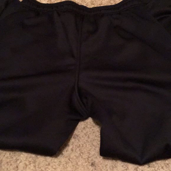 Under Armour Fleece Pants. - Picture 5 of 8